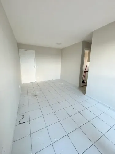 4 Estações. Último andar, 2/4 sendo 1 suíte com cozinha projetada
