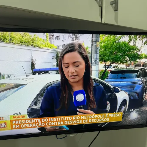 Tv Aoc