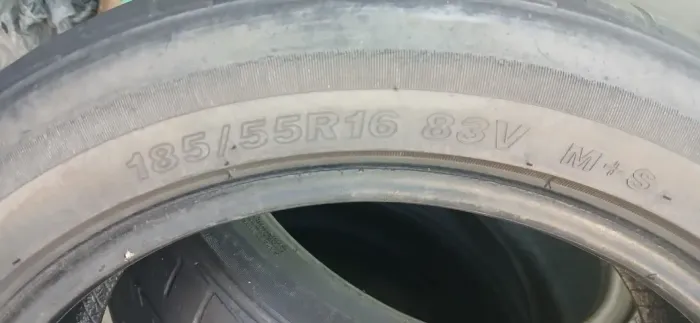 Pneu 16