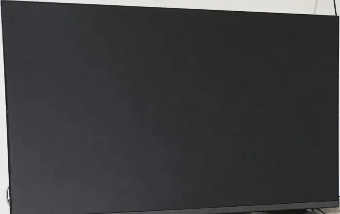 Vende - se Tv Phillips COM O DISPLAY QUEIMADO PARA RETIRADA DE PEÇAS 