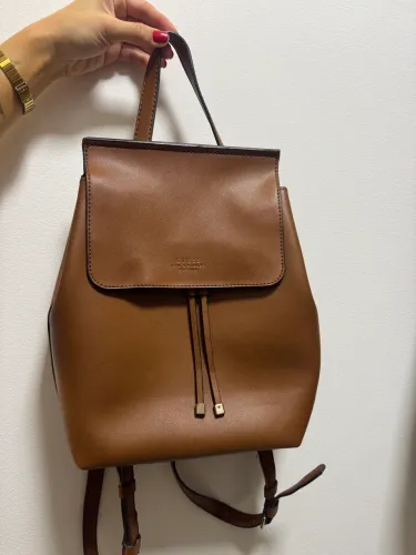 Mochila guess marrom