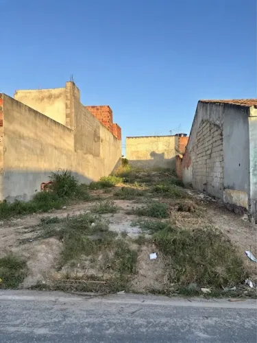 Terreno 132 m² (6x22) à venda no bairro Brasília - próximo ao centro