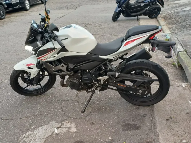 Kawazaki Z 400 ZERADA