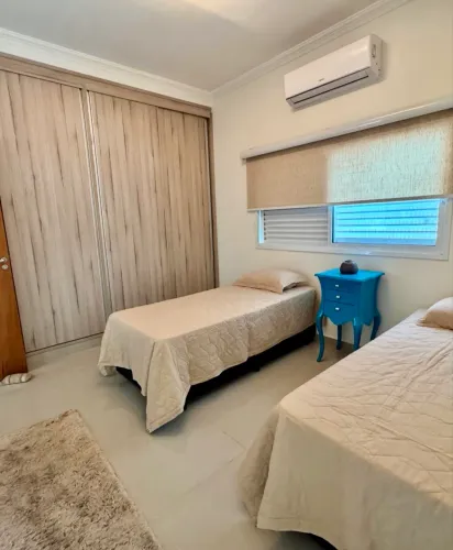 Cama de solteiro com baú 