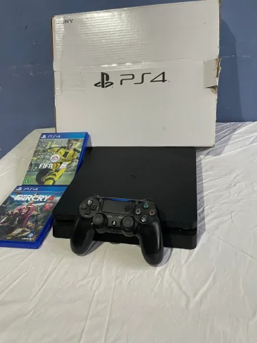 Ps4 slim 1tb + 2 Controle original