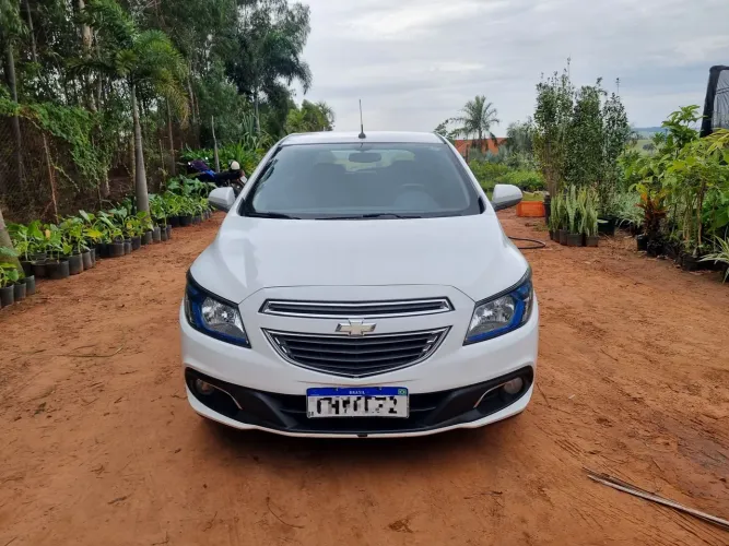 Chevrolet Onix Hatch LTZ 1.4 8V Flex Power Mec. 4P 2013