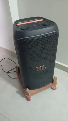 CAIXA JBL PARTYBOX 120 SEMI NOVA,SEM NENHUM GRAVE E COM NOTA FISCAL!