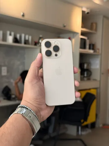 IPHONE 16 PRO 512GB COM TELA NOVA, GARANTIA DA NOSSA LOJA QUE FICA NO RIOMAR.