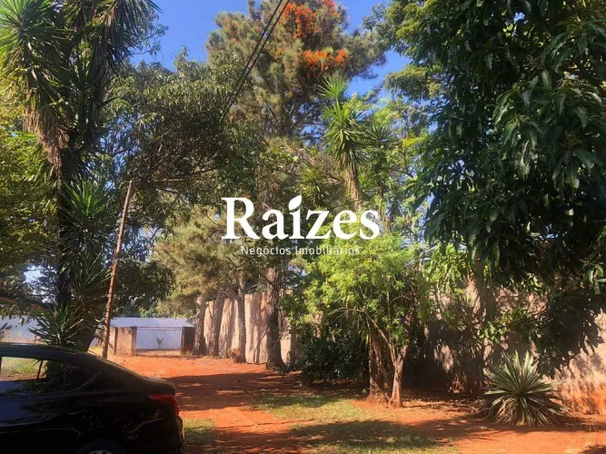 Chácara Residencial à Venda em Uberlândia - Mansões Aeroporto | 3 Quartos, 5 Vagas