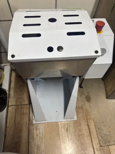 Amassadeira Semi Rápida Basculante 15 Kg Bivolt G Paniz