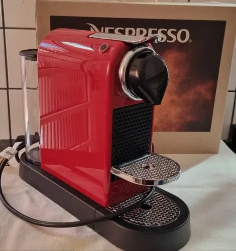 Cafeteira Nespresso Citiz vermelha