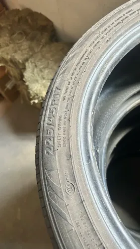 PNEU USADO ARO 17 - 225/45