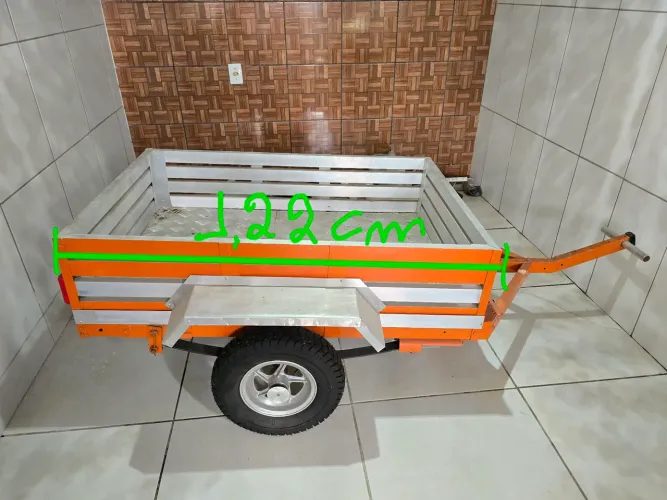 Carroça de alumínio com estrutura em aço galvanizado 