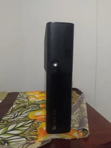 Xbox 360 super slim desbloqueio por sistema 500 giga sistema ourora