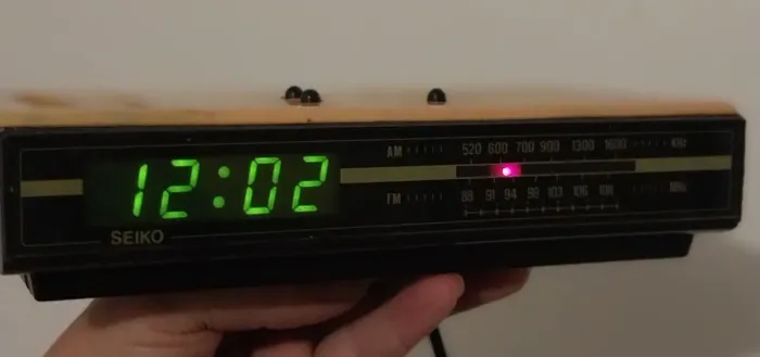 Rádio Relógio Seiko H-333 Antigo anos 80 p coleção (funcionando)