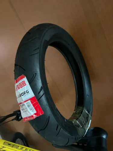 Pneu 100/90 R14
