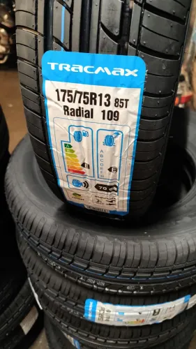 Pneu aro 13 novo tenho 8 unds