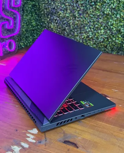 ROG 16" 8940HX - 32GB - RTX 5070