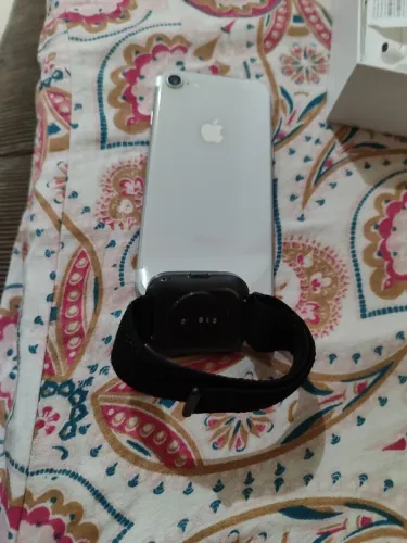 iPhone 8 (Pequeno) 256 GB + smartwatch amazfit 