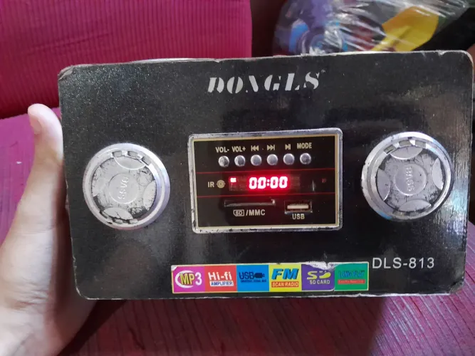 Rádio Antigo Fucionando, Bem Robusto e Bonito
