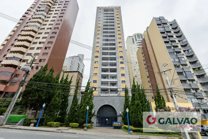 Apartamento semi-mobiliado de 02 quartos, no Batel
