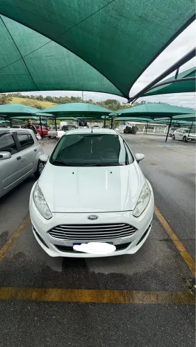 Ford Fiesta 1.6 16V Flex Aut. 5P 2015