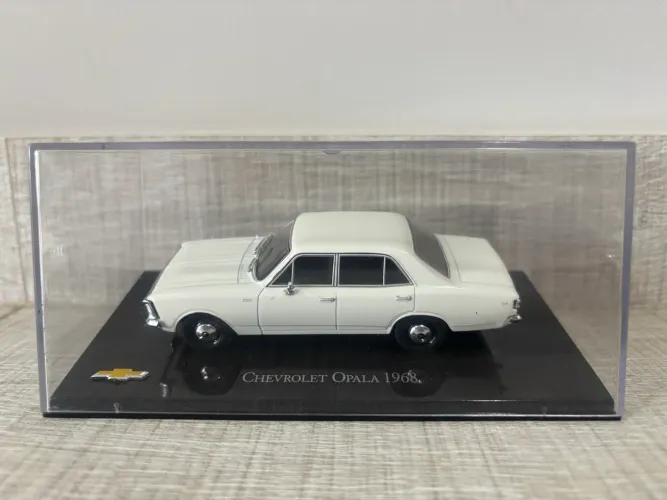 Miniatura carrinho coleção Opala 1968 chevrolet