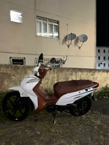Vendo ou troco Jet 125