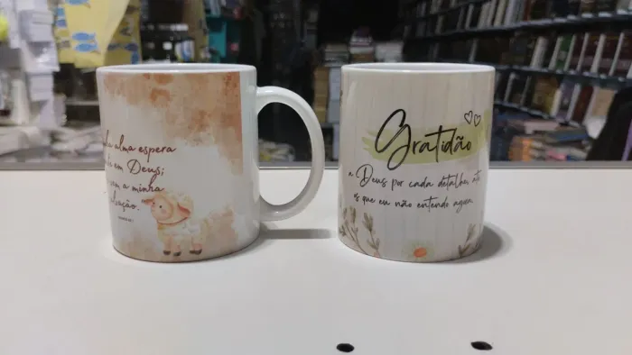 Caneca Branca Personalizada Sob Encomenda - Faça a Sua