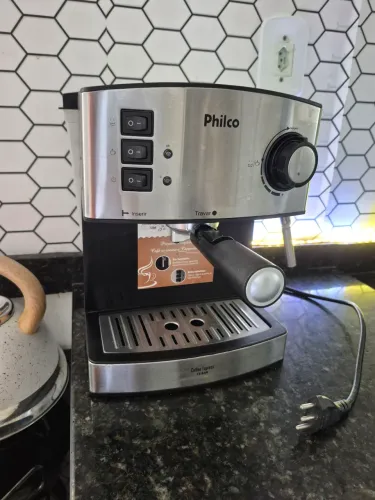 Cafeteira Philco de café expresso