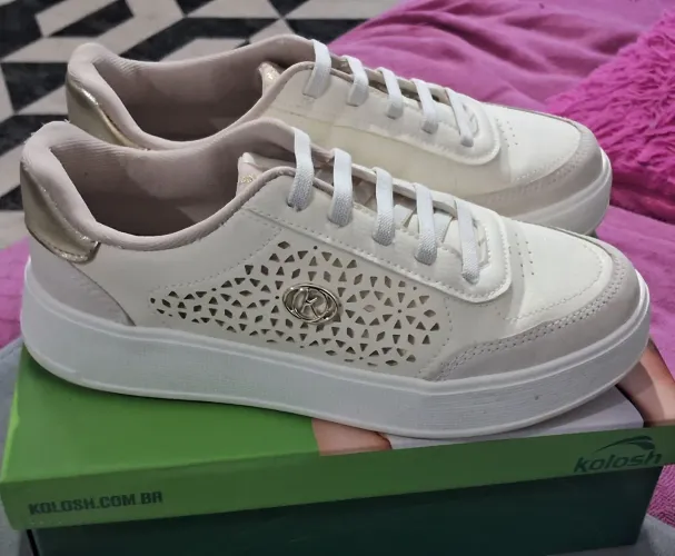 Vendo tênis Kolosh C4284 Cream feminino novo 