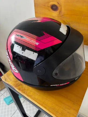 Capacete