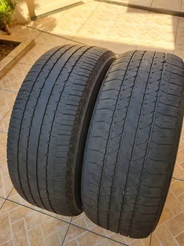 2 pneus 265/60R18 Bridgestone Dueler H/T - caminhonete.