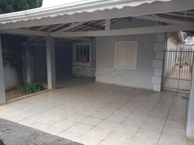 Casa Condomínio em Jacareí