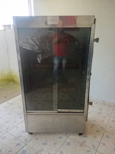 Máquina de assar frango