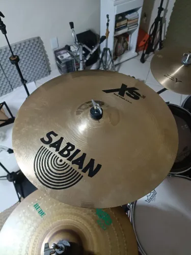 Prato Sabian XS20 16" rock crash b20 novinho