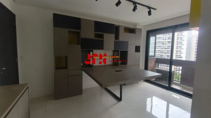 Sala comercial na Aclimação - 52m², copa, 02 banheiros, 02 vagas