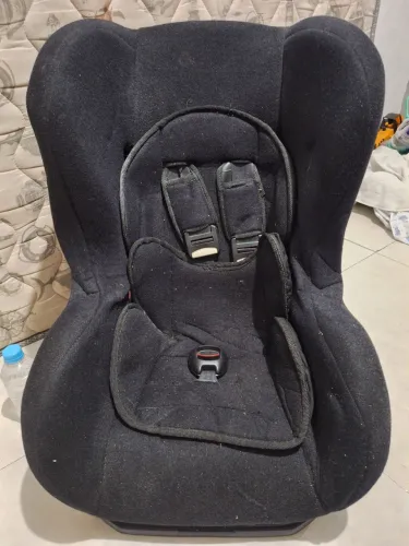 Vendo cadeira de bebê para carro.