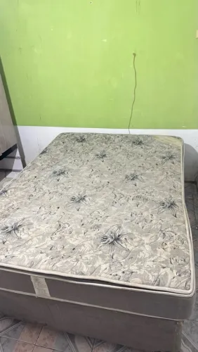 Preço negociável Cama box casal com colchão removível