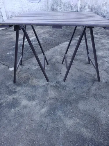 Mesa cavalete de madeira boa 