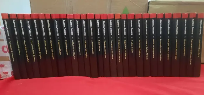 AGATHA CHRISTIE - COLEÇÃO A RAINHA DO CRIME - 28 LIVROS(1996/1997)VER DESCRIÇÃO COMPLETA