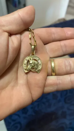Cordão de ouro