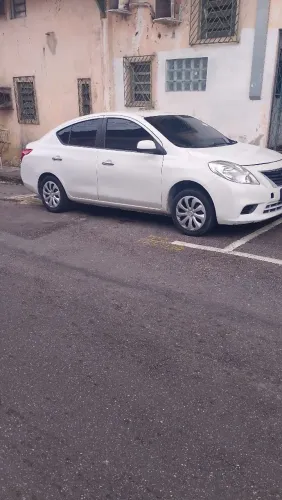 Nissan Versa SV 1.6 16V Flex Fuel 4P Mec. 2013