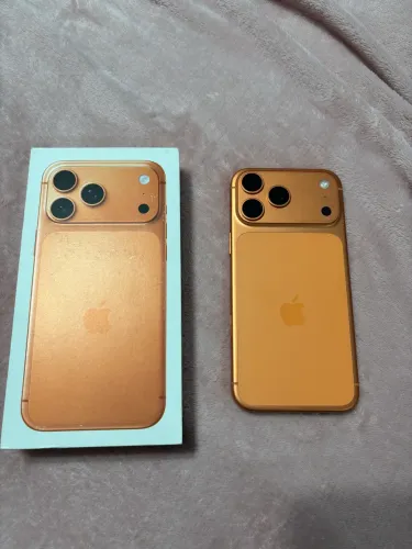 Vendo iPhone 17 pro max está na garantia ainda 2027