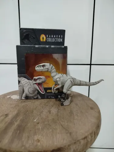 Atrociraptor Hammond collection Jurassic world