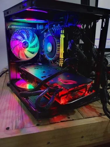 GTX 1080ti asus rog strix somente a placa de video troco por superior e pago + volta