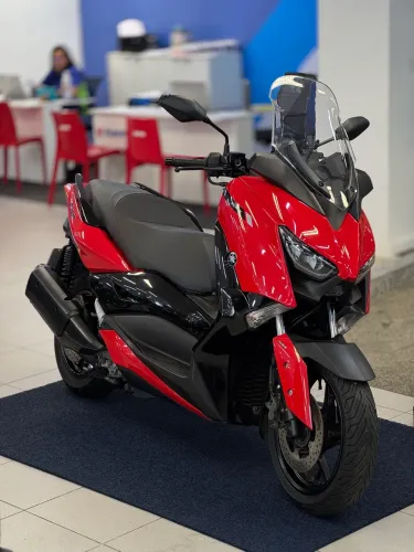 YAMAHA XMAX 250 2024