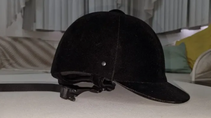 Capacete, Bota e Luvas de Hipismo (vendidos separadamente)