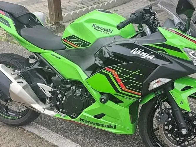 KAWASAKI NINJA 400!