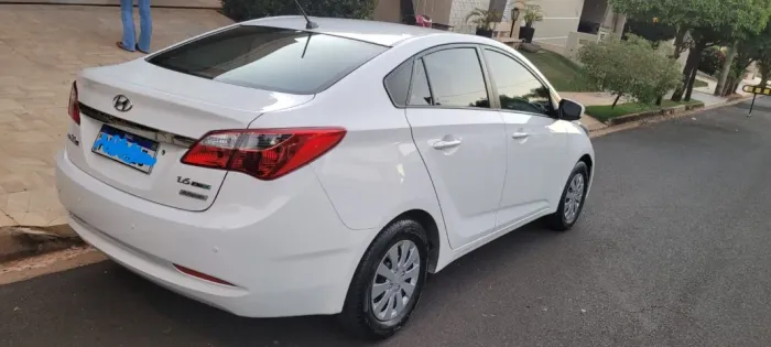 Hyundai HB20S C.style/c.plus1.6 Flex 16V Aut. 4P 2015